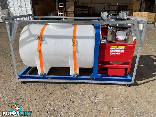 2023Unused Heated Pressure Washer / Water Blaster with Tank