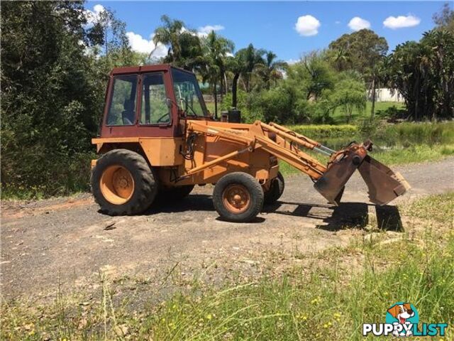 Case 480E Loader with 4 in 1 Bucket