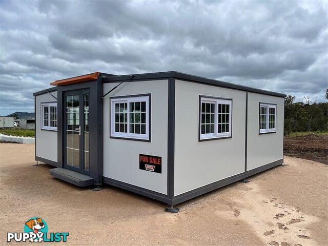 Unused 2023 Expandable Container House with Ensuite,