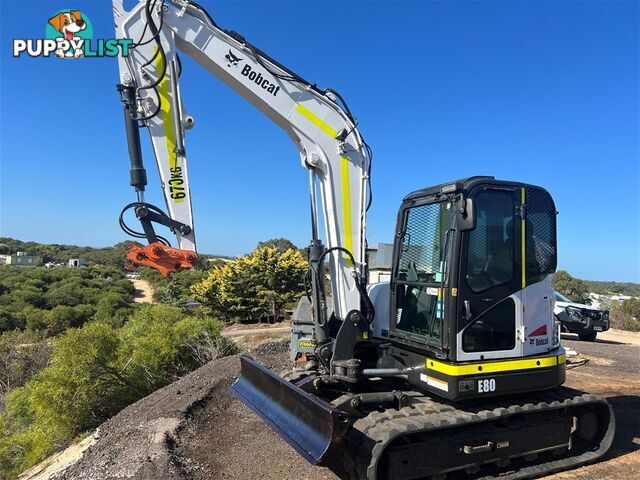 2010 Bobcat E80 8.4T Mini Excavator with 3x Buckets