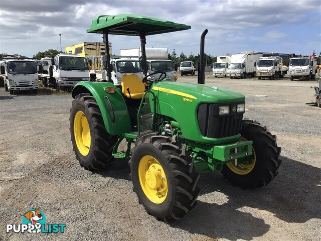 John Deere 5055E Tractor