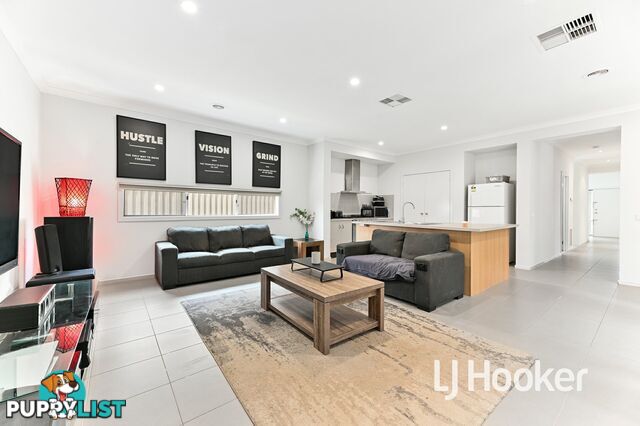 21 Egret Way PAKENHAM VIC 3810