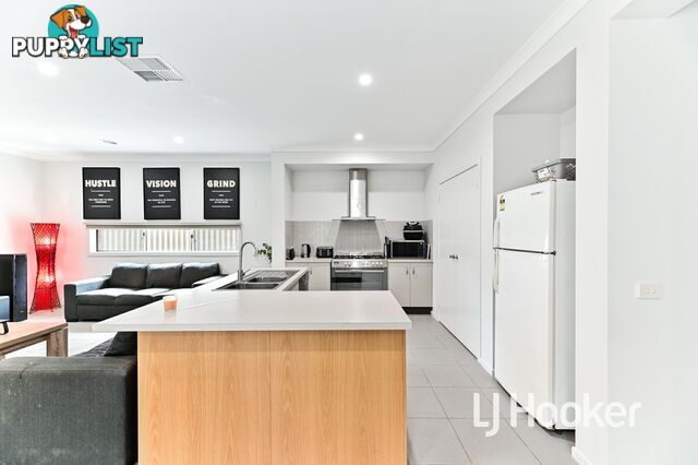 21 Egret Way PAKENHAM VIC 3810