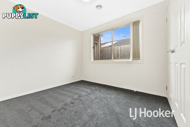 3/12 McClenaghan Place PAKENHAM VIC 3810