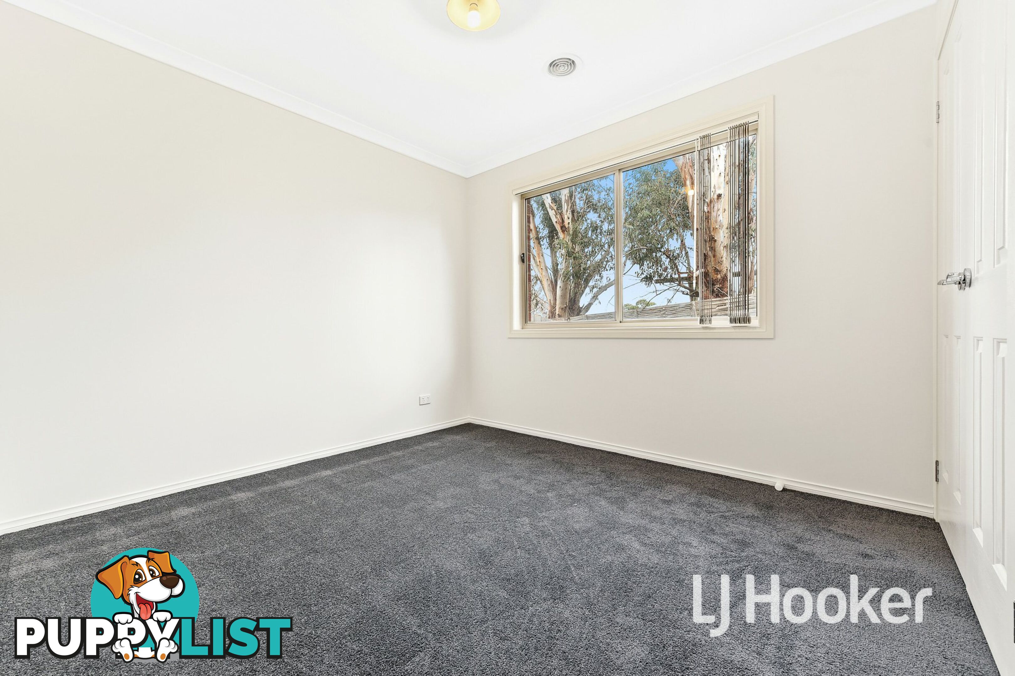3/12 McClenaghan Place PAKENHAM VIC 3810