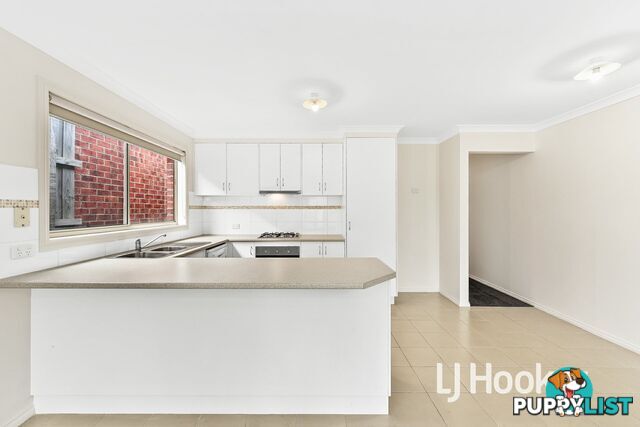 3/12 McClenaghan Place PAKENHAM VIC 3810