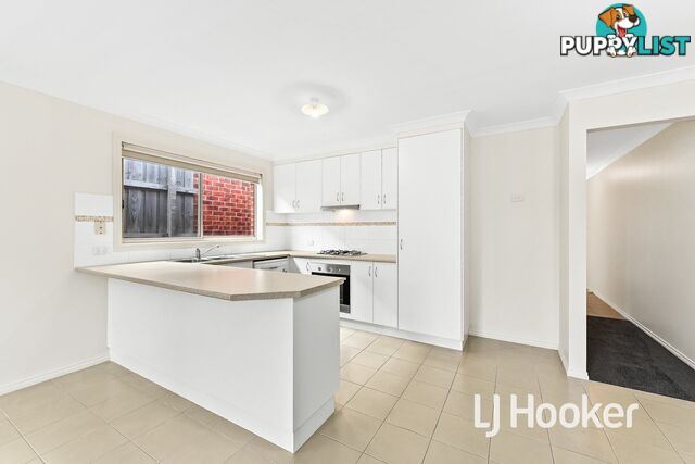 3/12 McClenaghan Place PAKENHAM VIC 3810