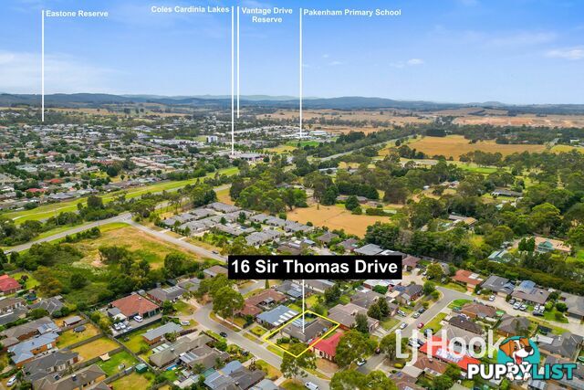 16 Sir Thomas Drive PAKENHAM VIC 3810