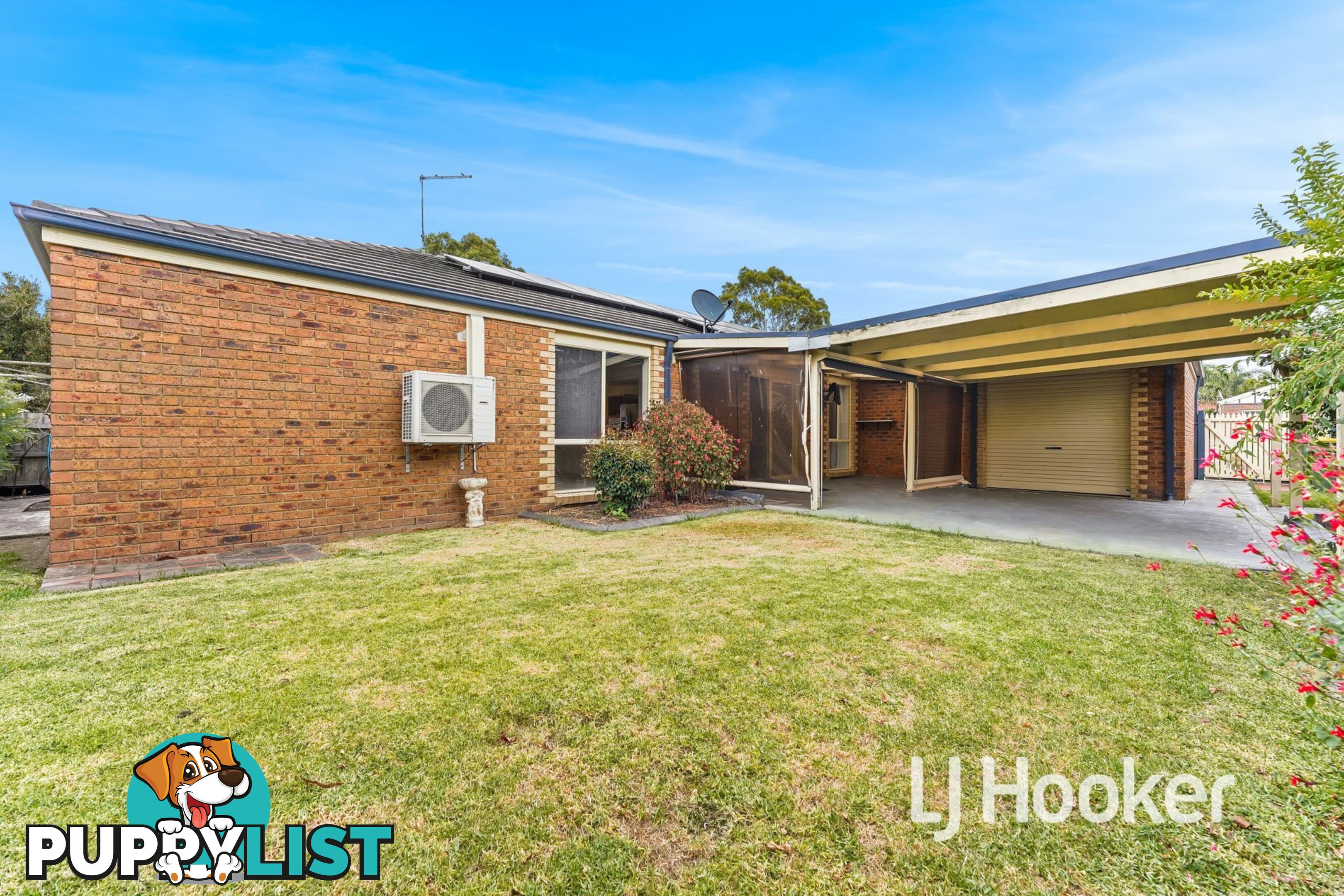 16 Sir Thomas Drive PAKENHAM VIC 3810