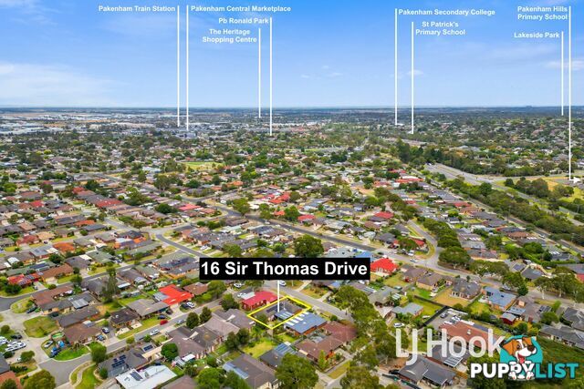 16 Sir Thomas Drive PAKENHAM VIC 3810