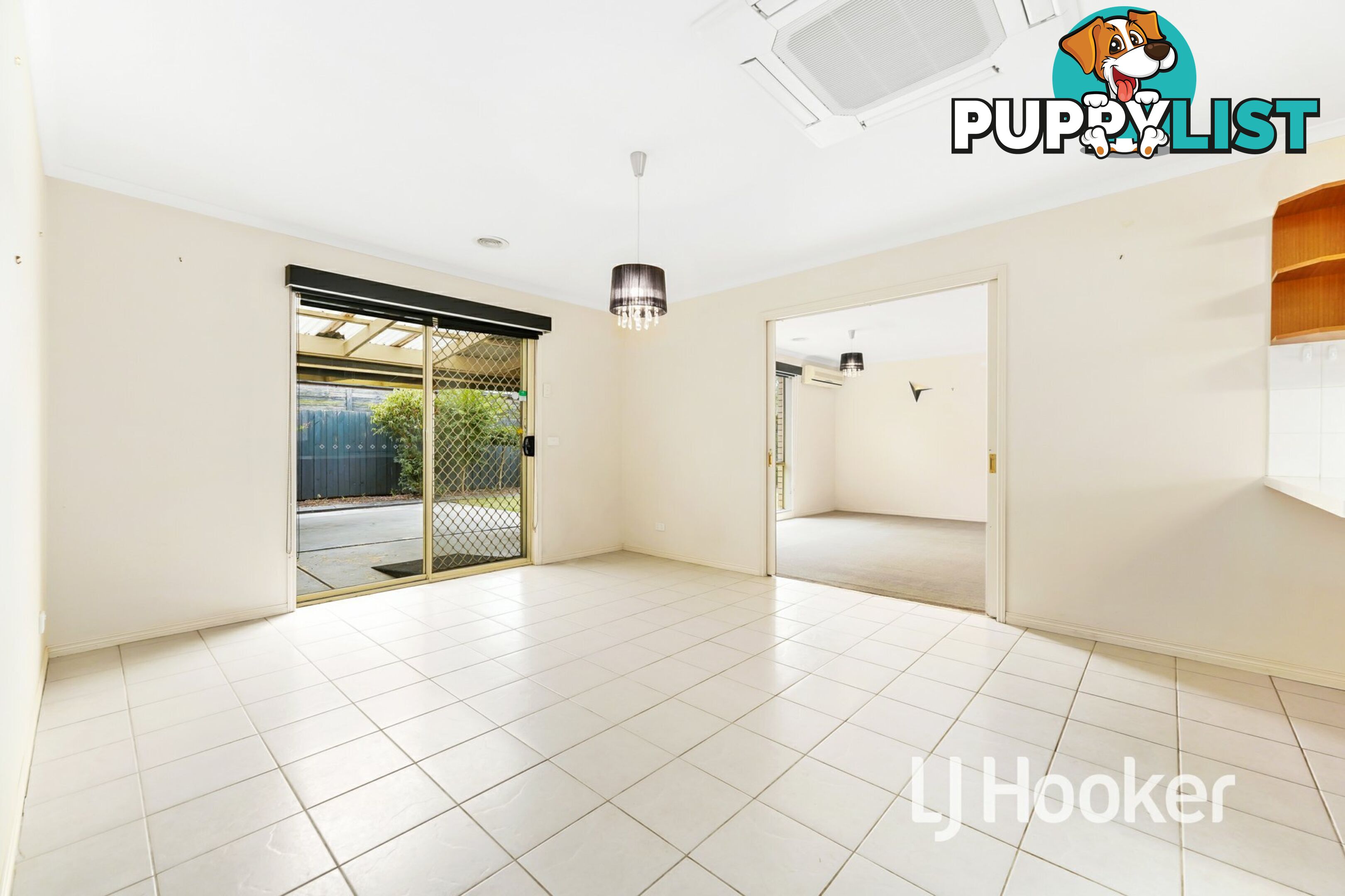 16 Sir Thomas Drive PAKENHAM VIC 3810