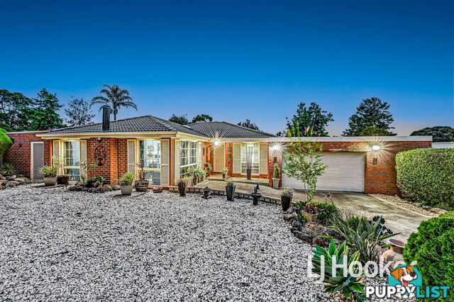 6 Robin Court PAKENHAM VIC 3810