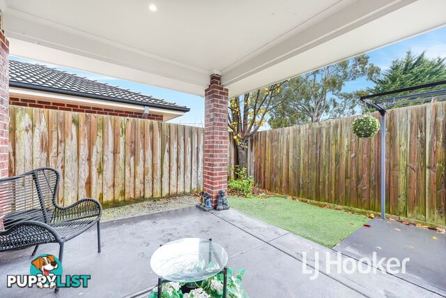 2/14 Hair Court BEACONSFIELD VIC 3807