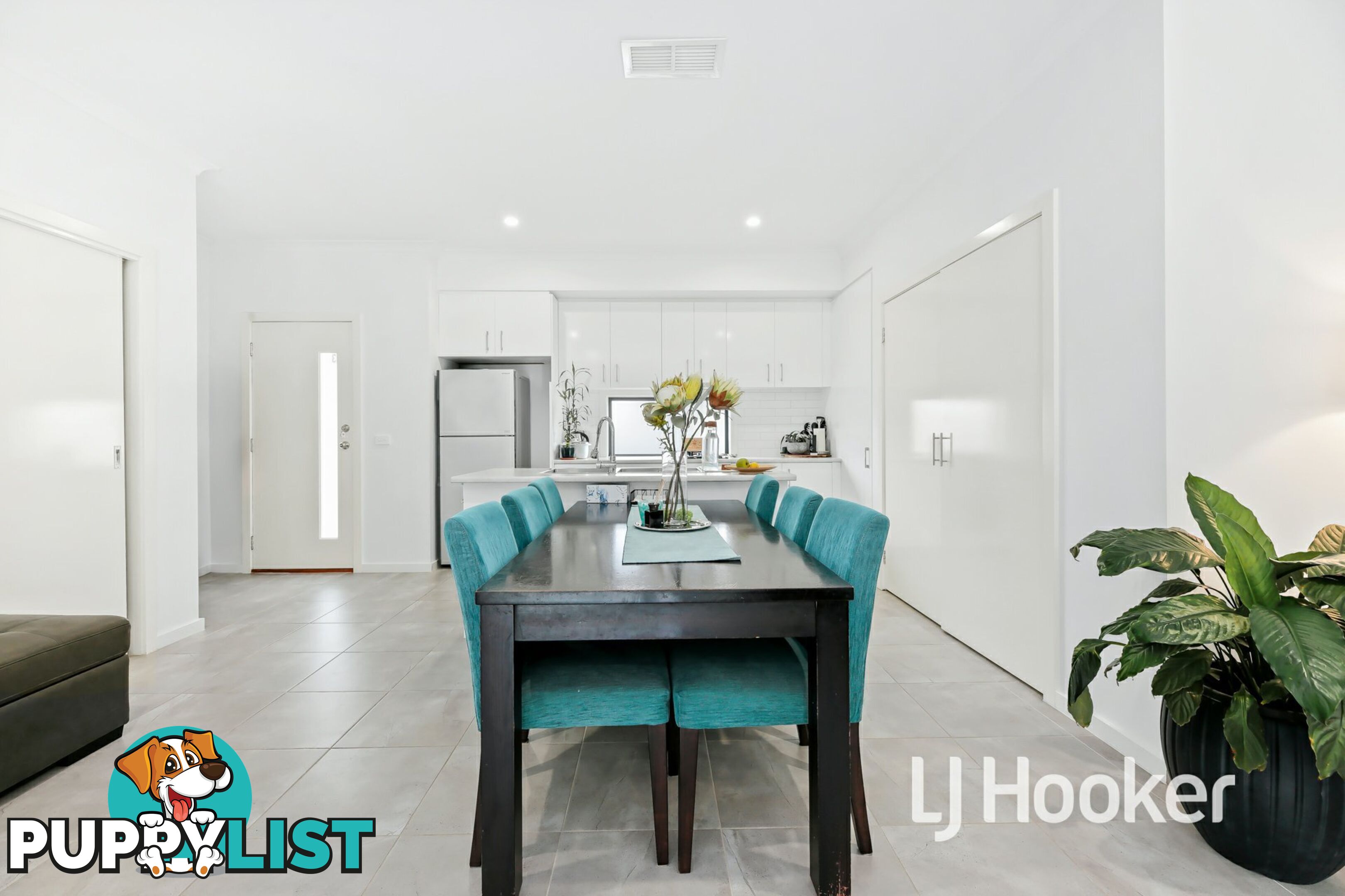 3 Valrena Way PAKENHAM VIC 3810