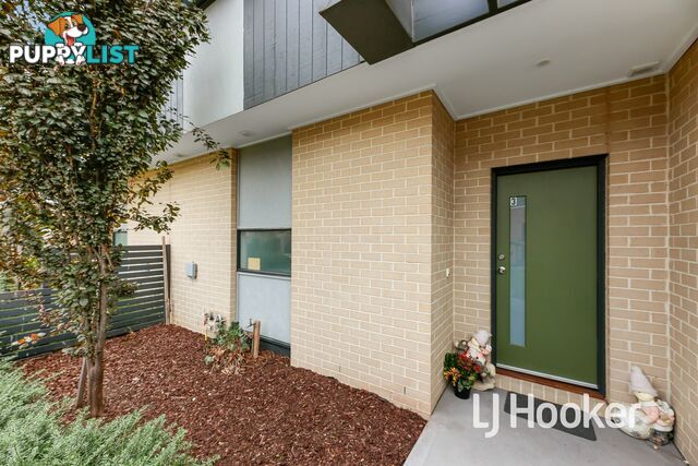 3 Valrena Way PAKENHAM VIC 3810