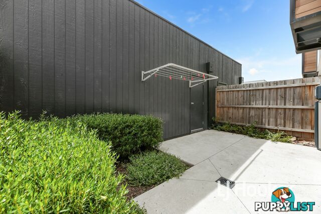 3 Valrena Way PAKENHAM VIC 3810