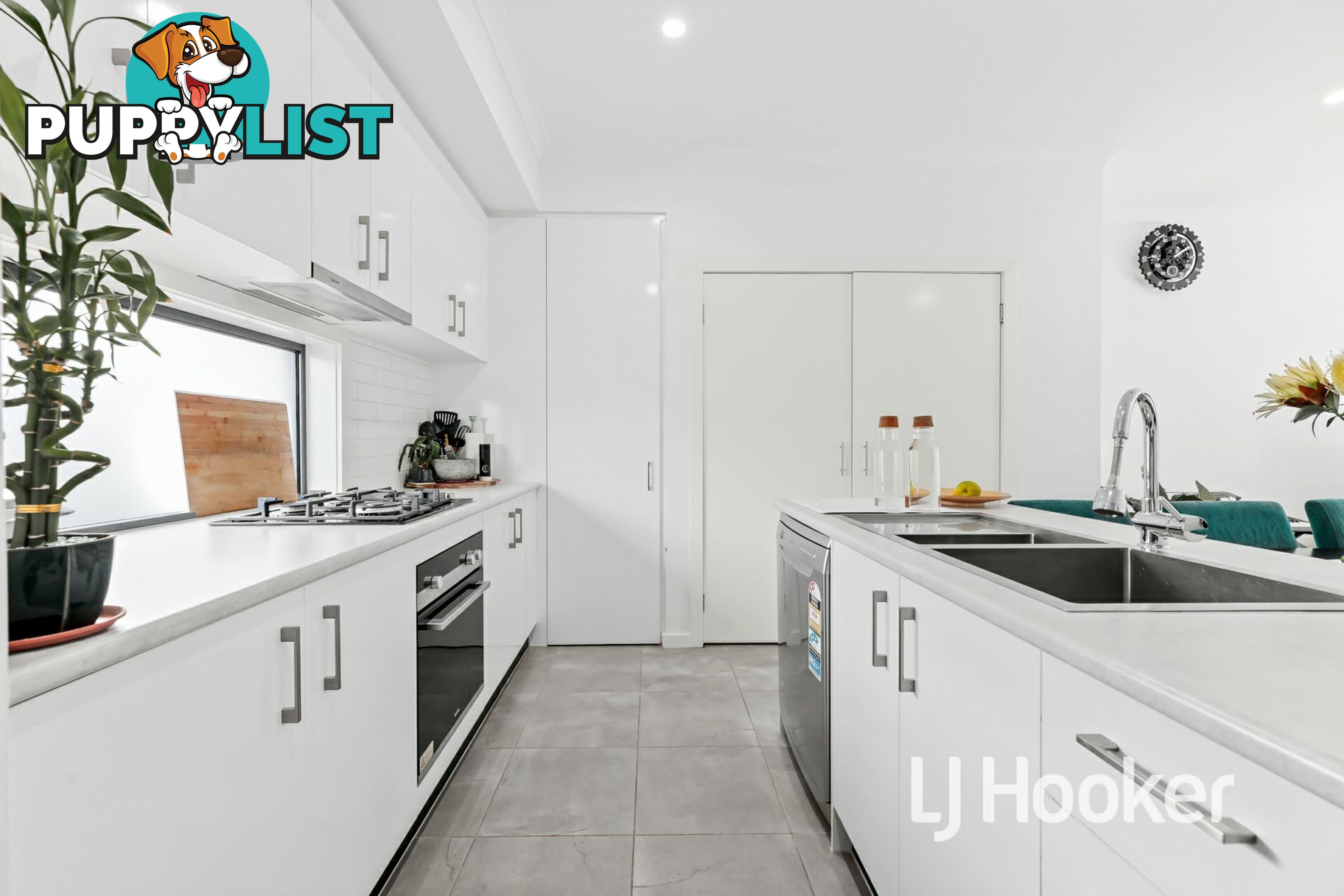 3 Valrena Way PAKENHAM VIC 3810