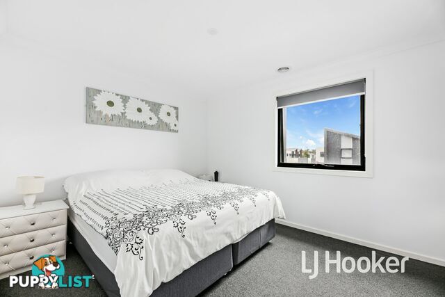 3 Valrena Way PAKENHAM VIC 3810