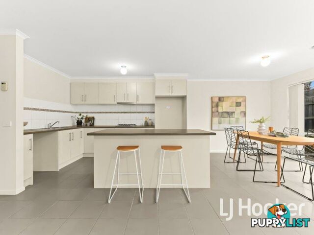 53 Leigh Drive PAKENHAM VIC 3810