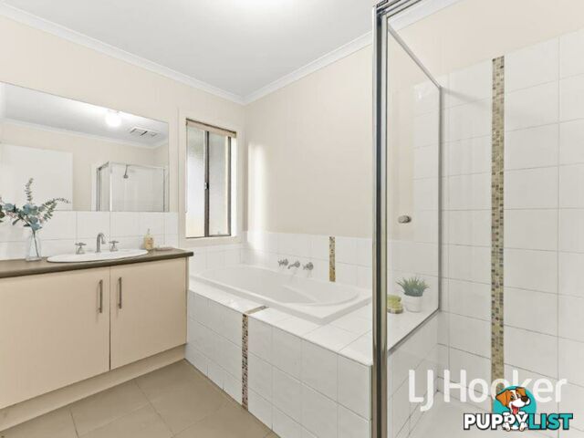 53 Leigh Drive PAKENHAM VIC 3810