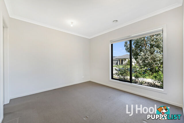 67 Willowtree Drive PAKENHAM VIC 3810