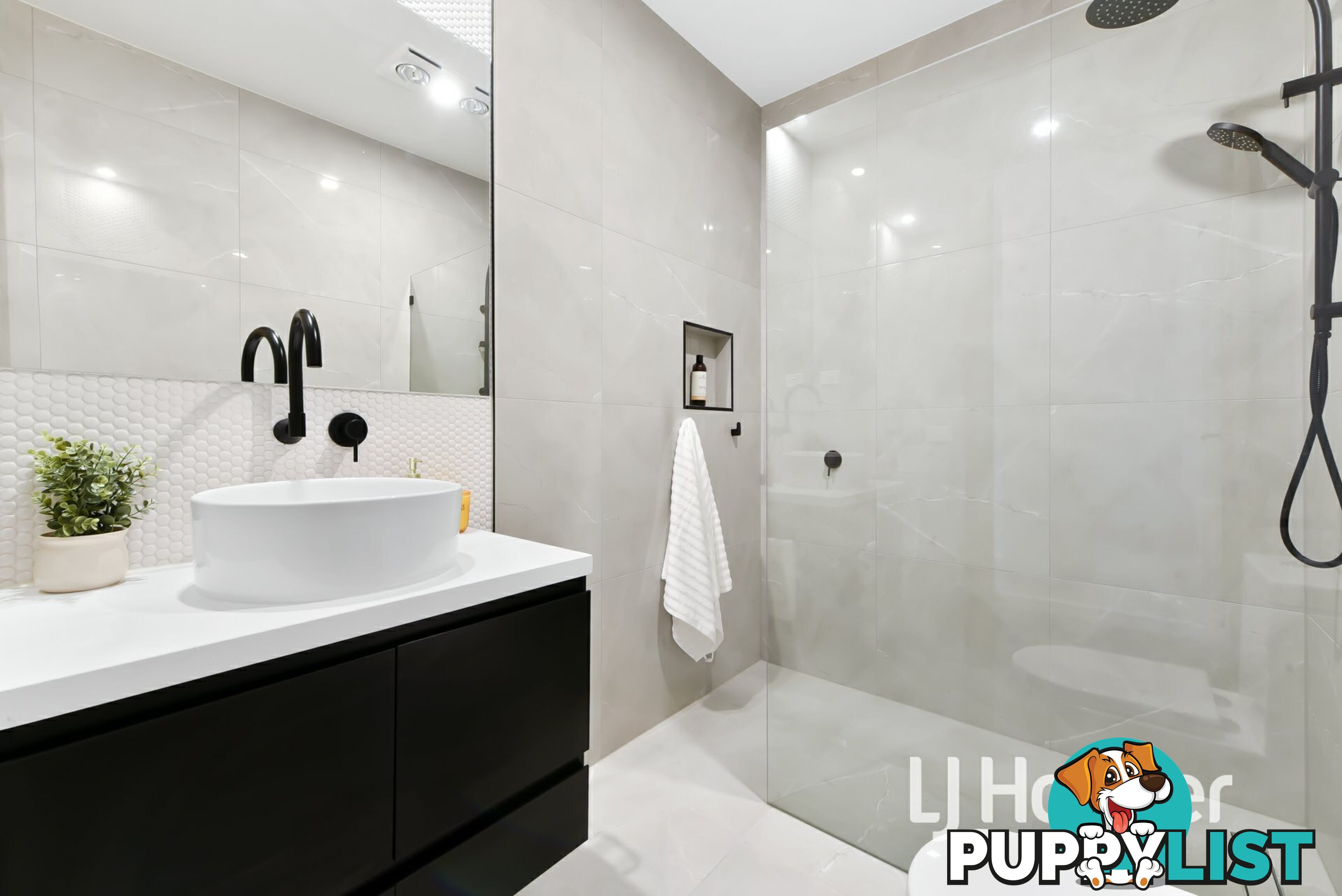 16 Hawkesbury Street PAKENHAM VIC 3810