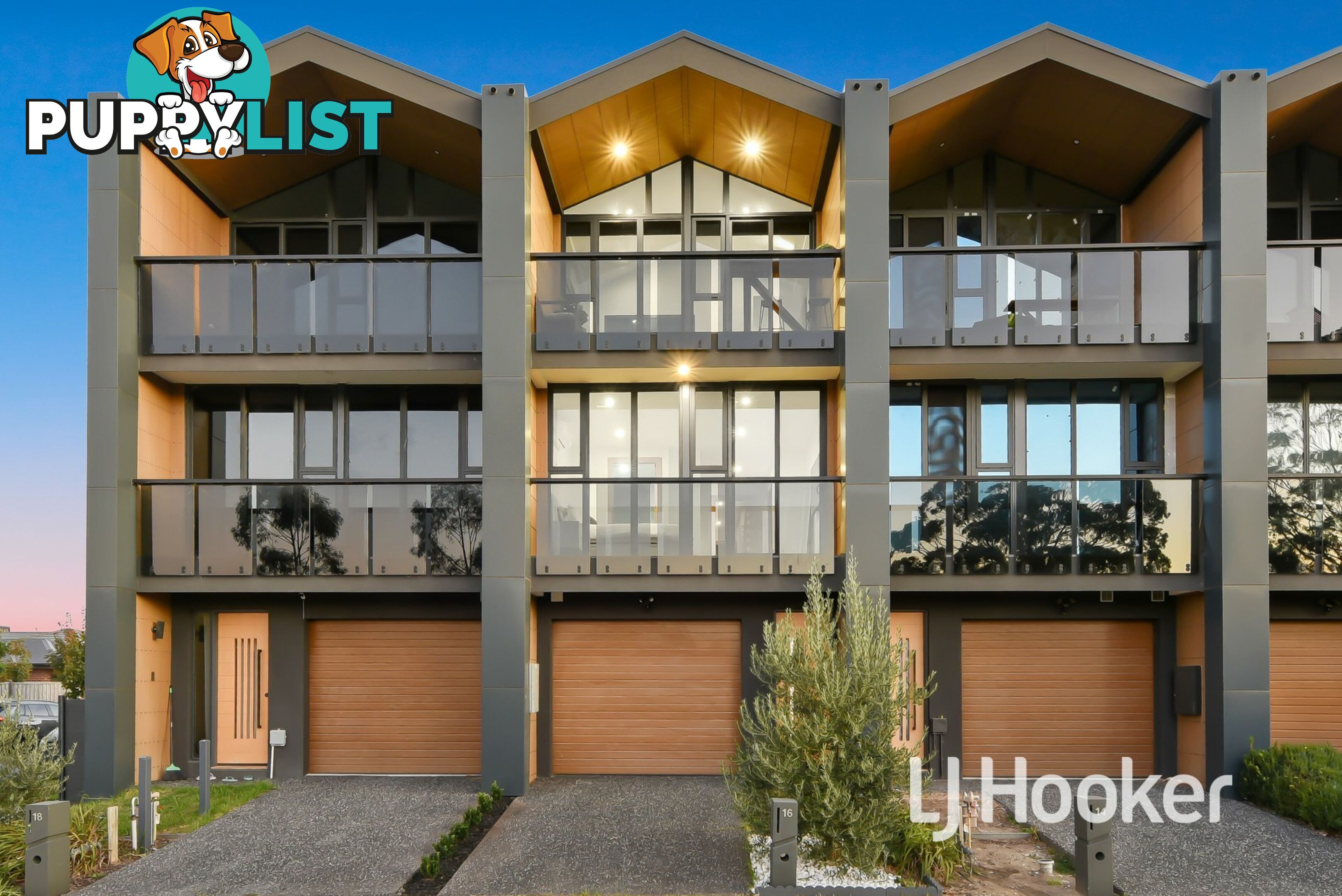 16 Hawkesbury Street PAKENHAM VIC 3810