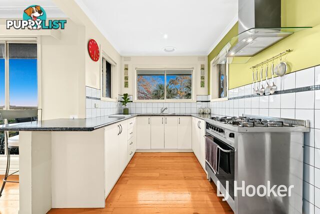 6 Waroona Court PAKENHAM VIC 3810