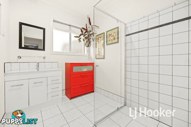6 Waroona Court PAKENHAM VIC 3810
