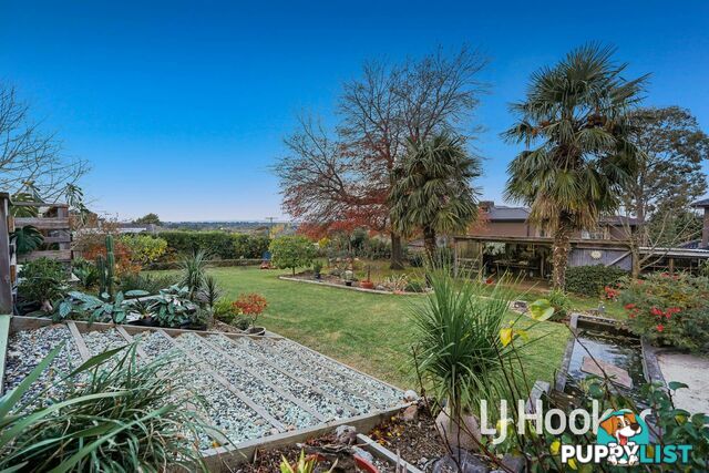 6 Waroona Court PAKENHAM VIC 3810