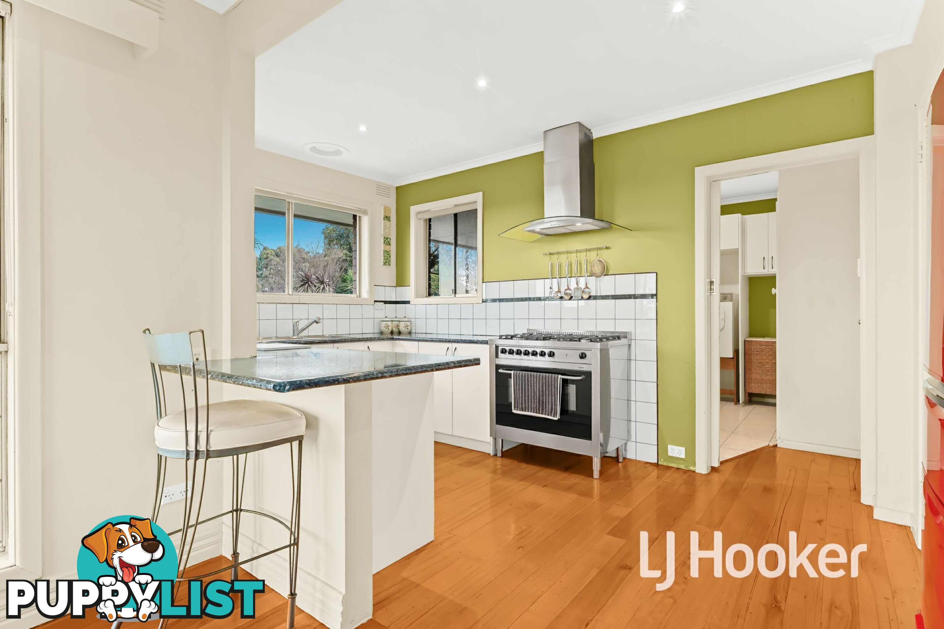 6 Waroona Court PAKENHAM VIC 3810