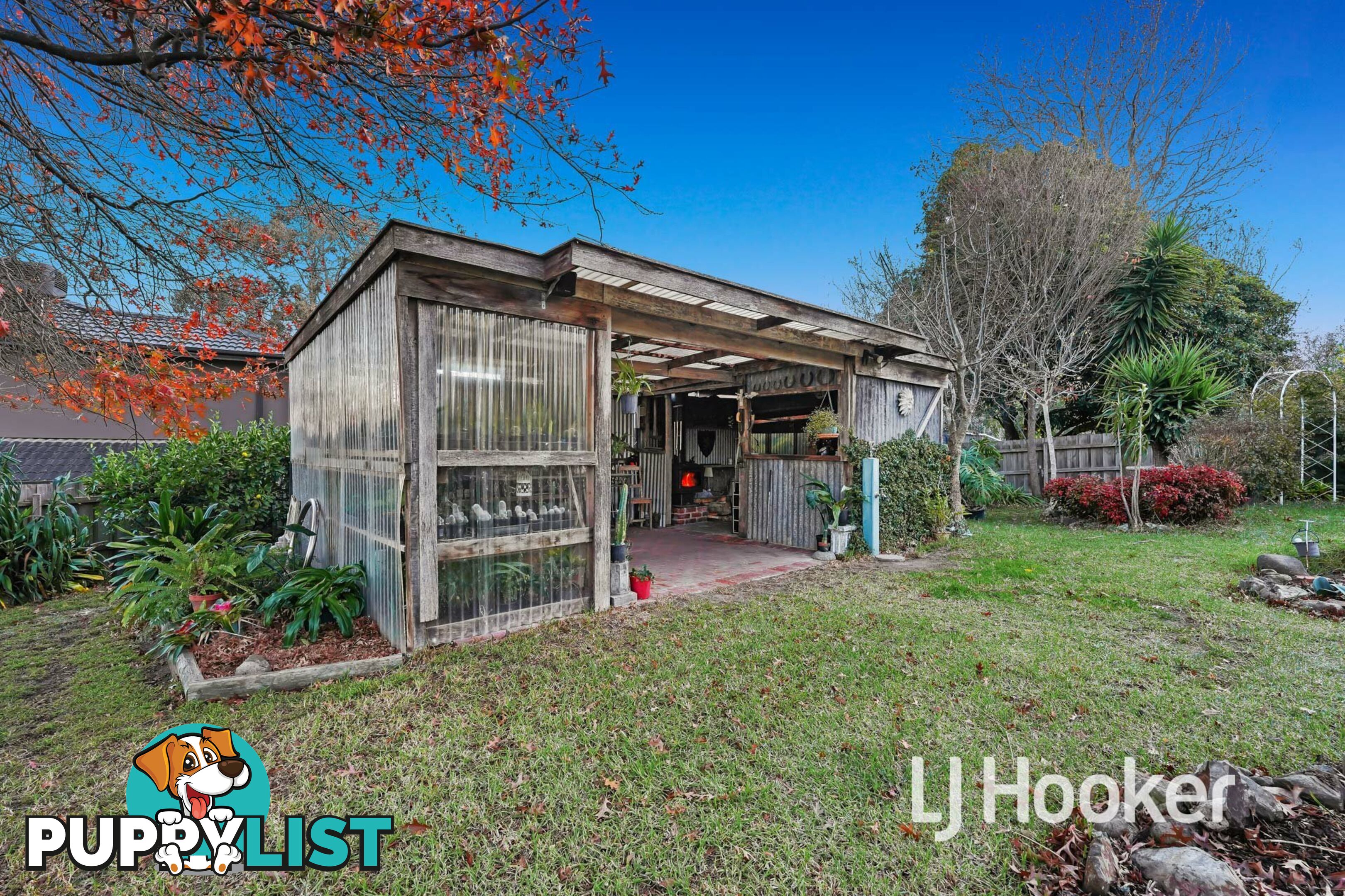 6 Waroona Court PAKENHAM VIC 3810