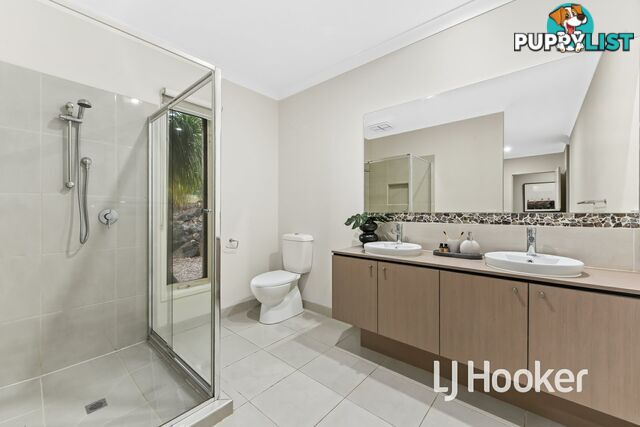 7 Powell Place PAKENHAM VIC 3810