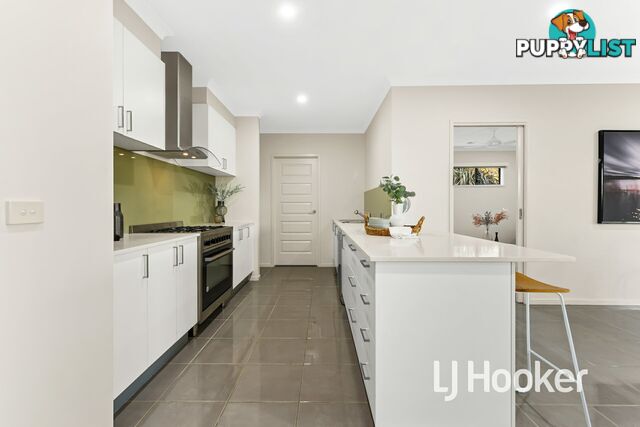 7 Powell Place PAKENHAM VIC 3810