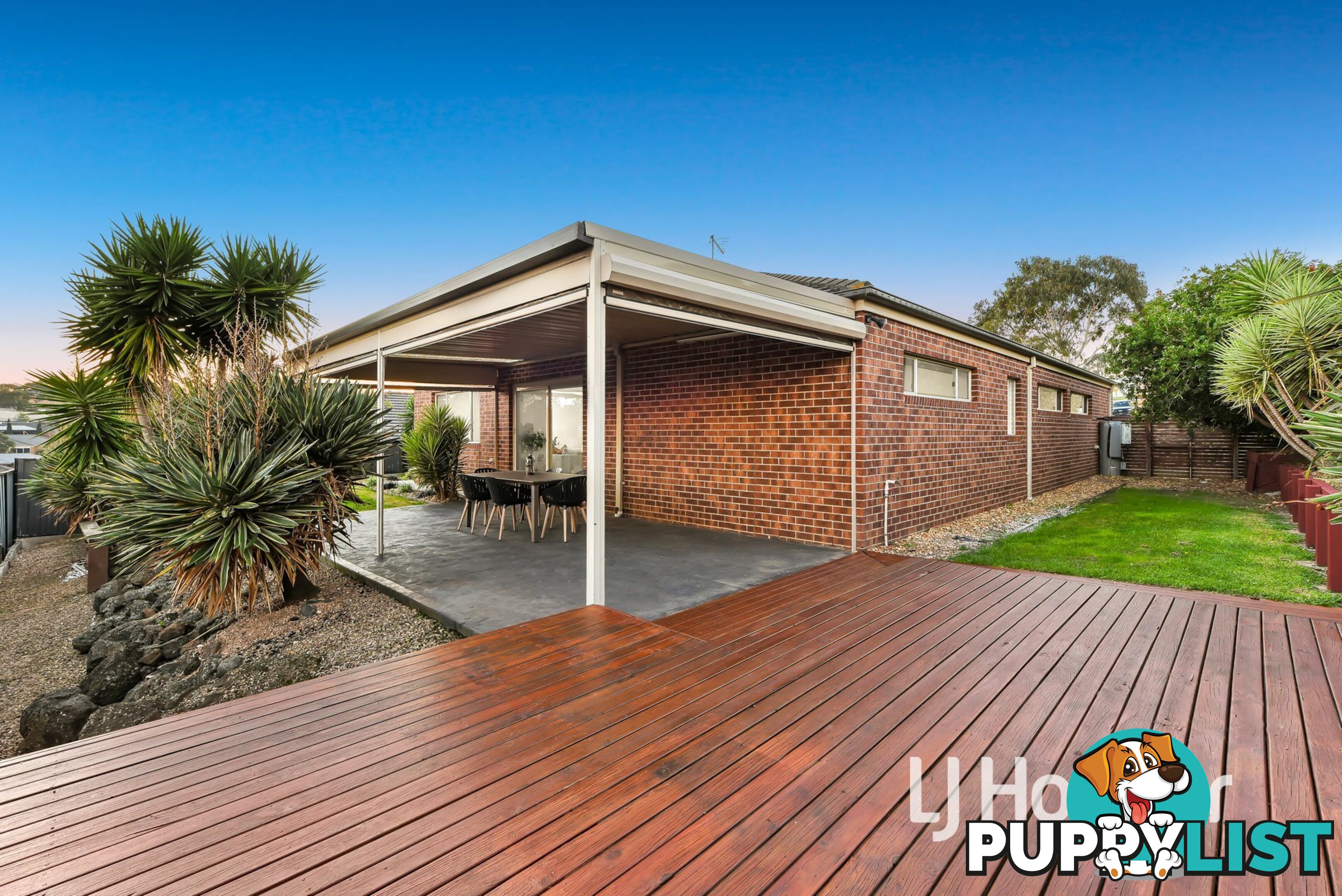 7 Powell Place PAKENHAM VIC 3810