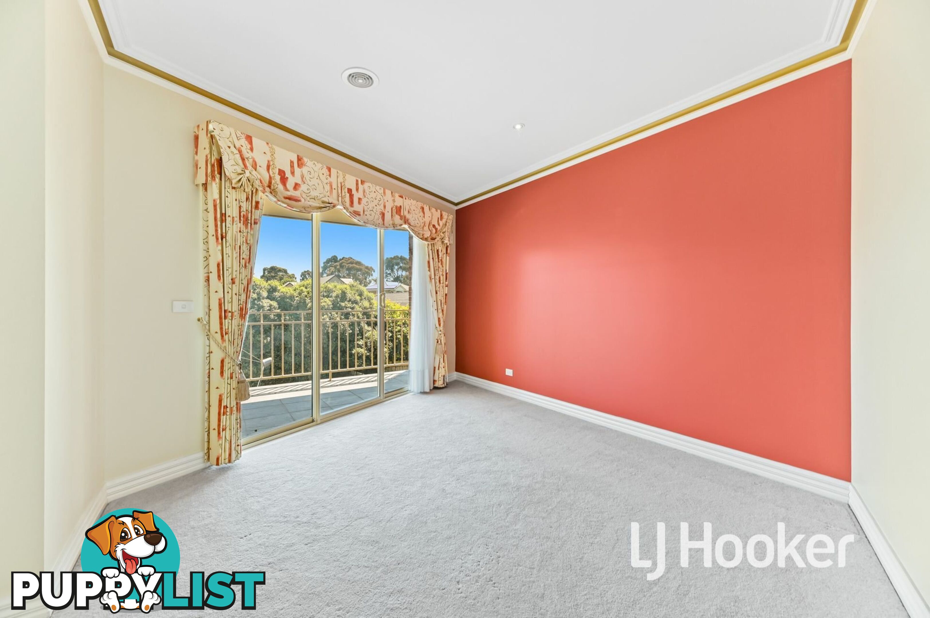 48 Fairholme Boulevard BERWICK VIC 3806