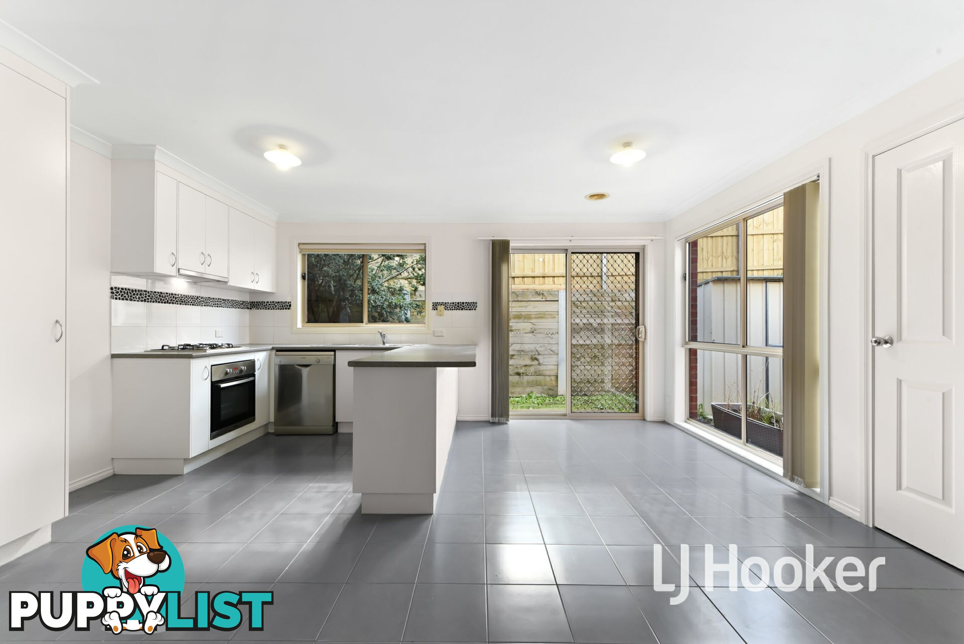 6/12 McClenaghan Place PAKENHAM VIC 3810