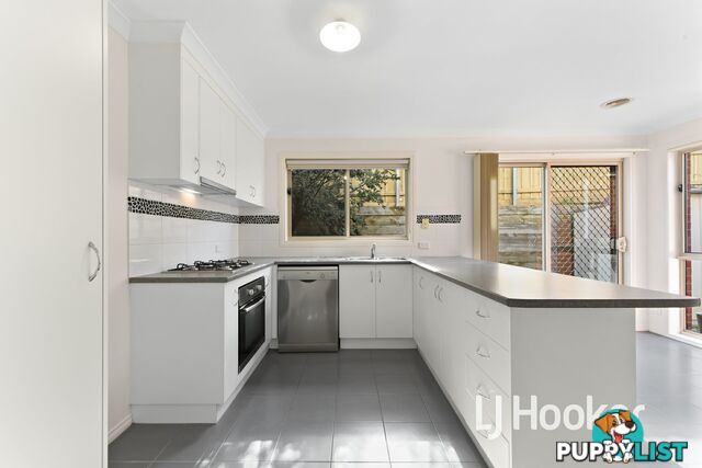 6/12 McClenaghan Place PAKENHAM VIC 3810