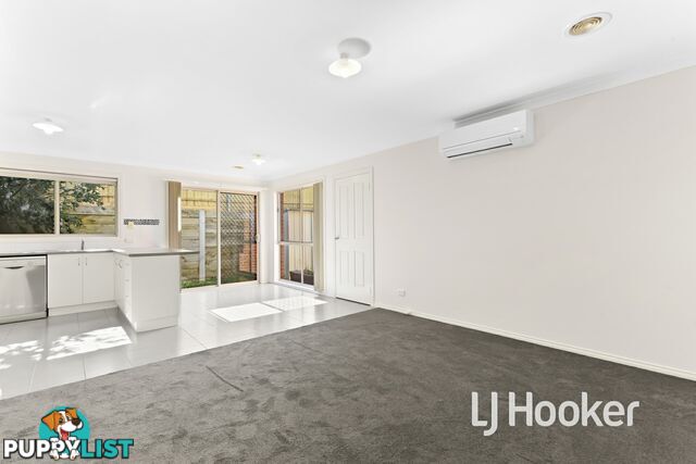 6/12 McClenaghan Place PAKENHAM VIC 3810