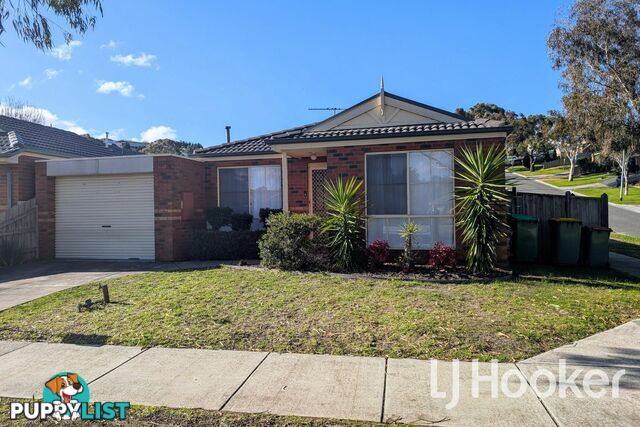 36 Balmoral Way PAKENHAM VIC 3810
