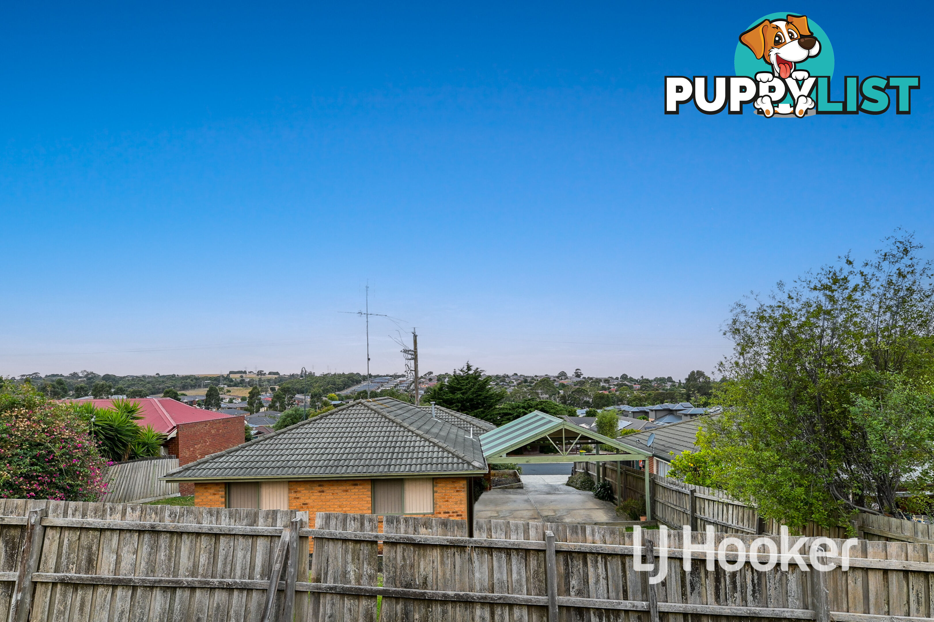 1 Earle Close PAKENHAM VIC 3810