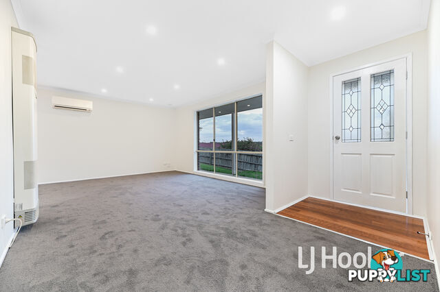 1 Earle Close PAKENHAM VIC 3810