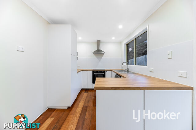 1 Earle Close PAKENHAM VIC 3810