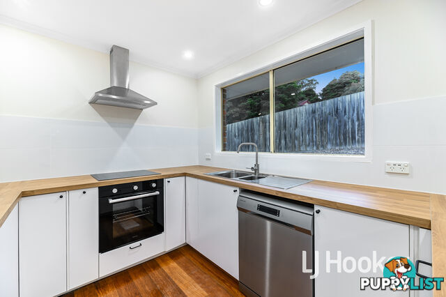 1 Earle Close PAKENHAM VIC 3810