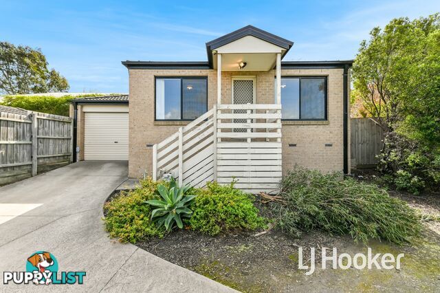 4/4 McClenaghan Place PAKENHAM VIC 3810