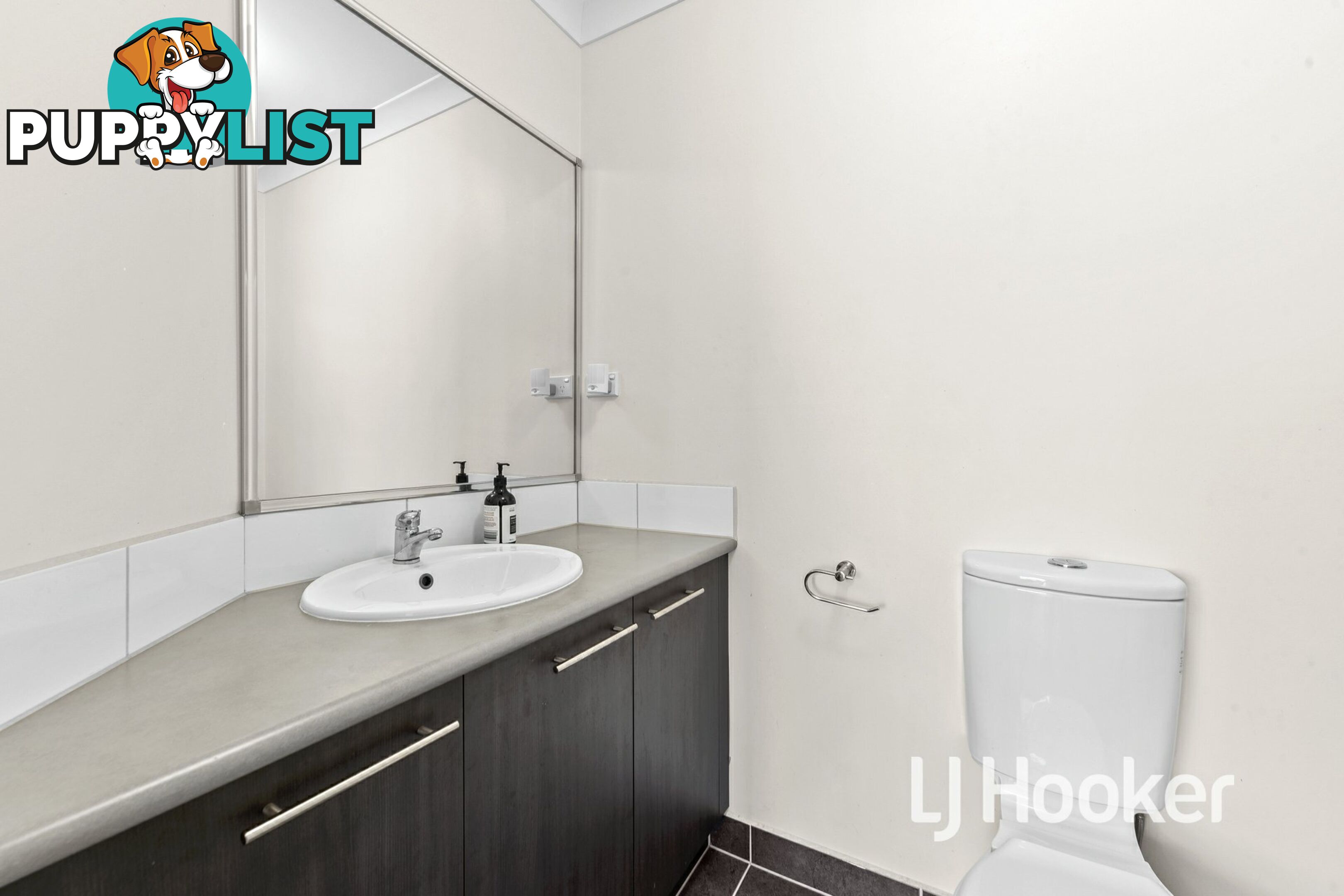 17 McClenaghan Place PAKENHAM VIC 3810