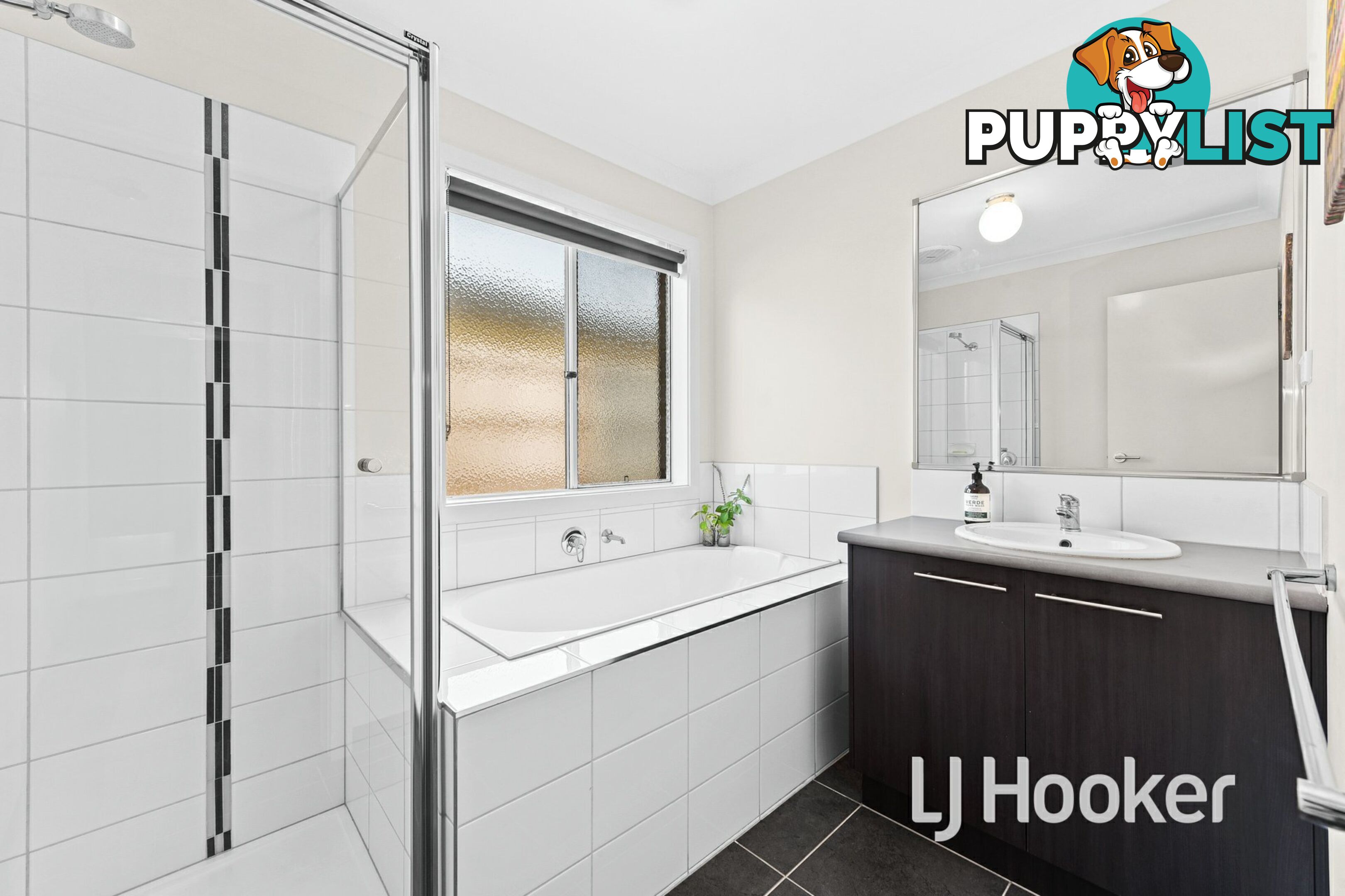 17 McClenaghan Place PAKENHAM VIC 3810