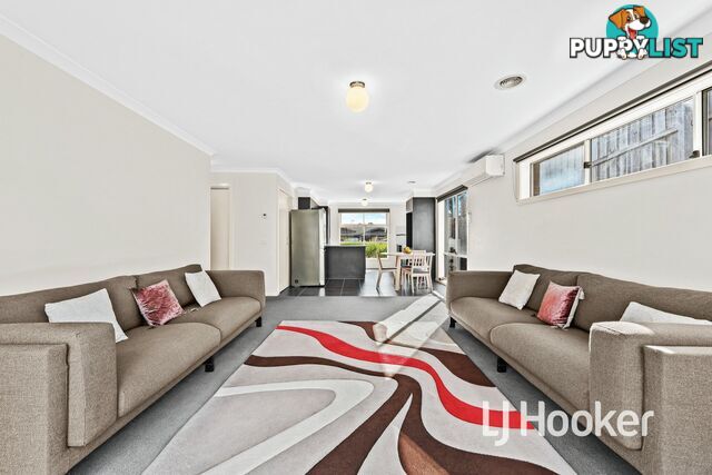 17 McClenaghan Place PAKENHAM VIC 3810