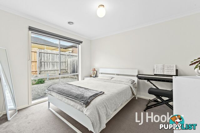 17 McClenaghan Place PAKENHAM VIC 3810