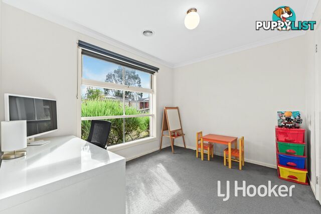 17 McClenaghan Place PAKENHAM VIC 3810